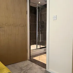 https://quayside-city-apartment-2-bed-with-free-parking.hotels-newcastle-upon-tyne.com